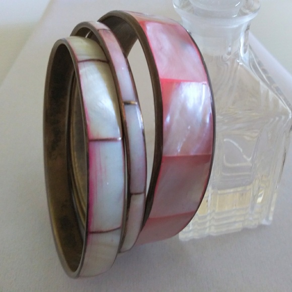 3 Mother of Pearl bangles - Picture 5 of 7
